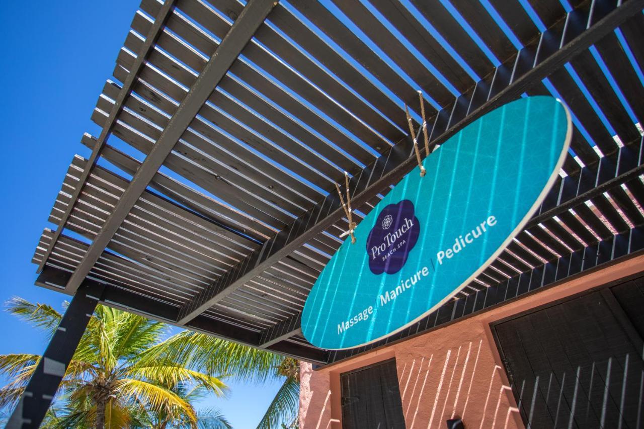 Blue Bay Beach Apartments Bagian luar foto