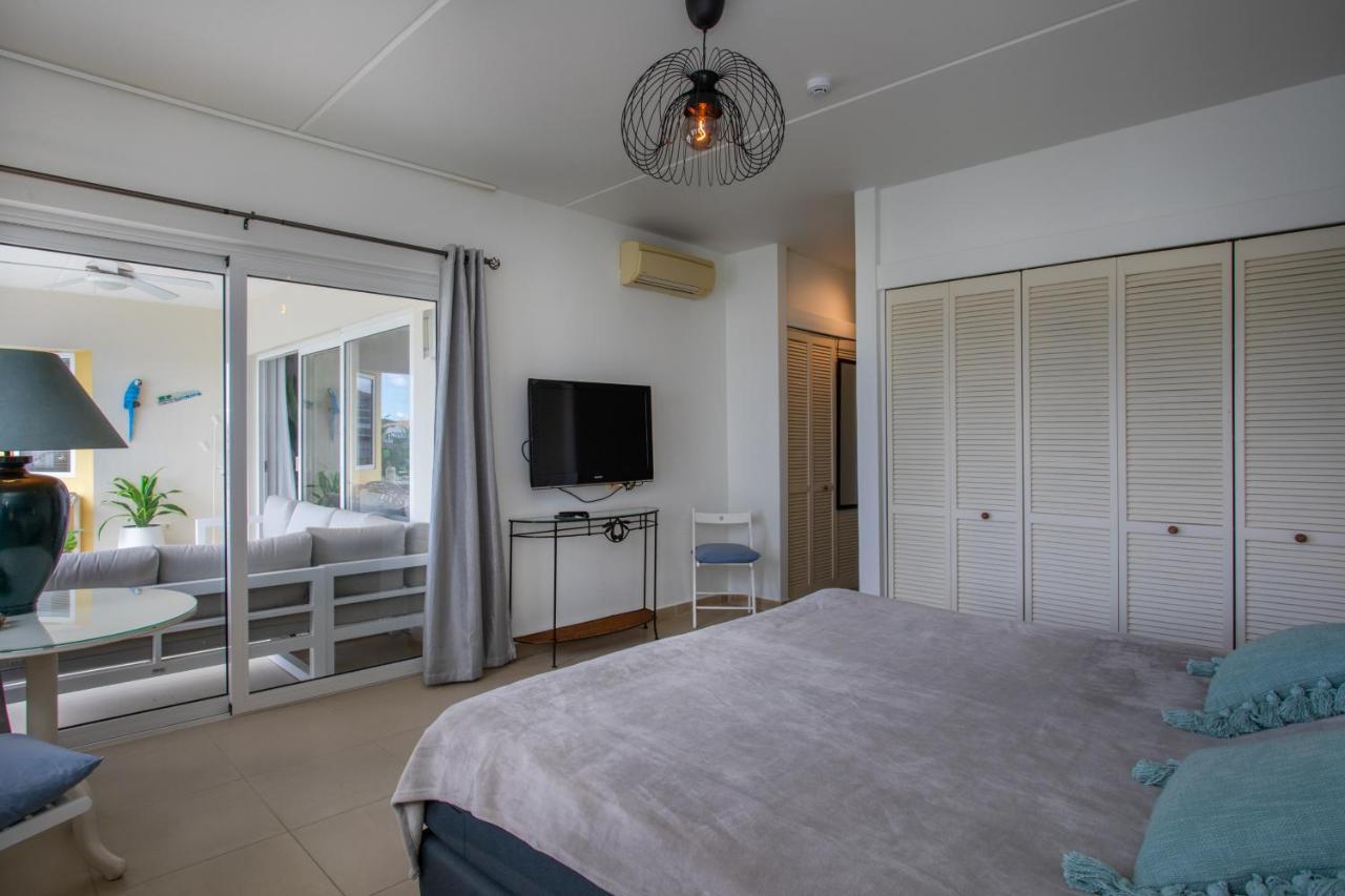 Blue Bay Beach Apartments Bagian luar foto
