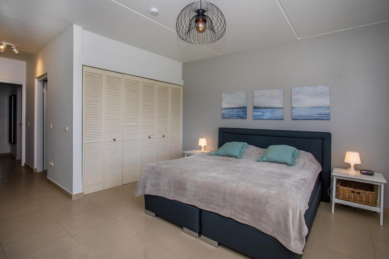 Blue Bay Beach Apartments Bagian luar foto