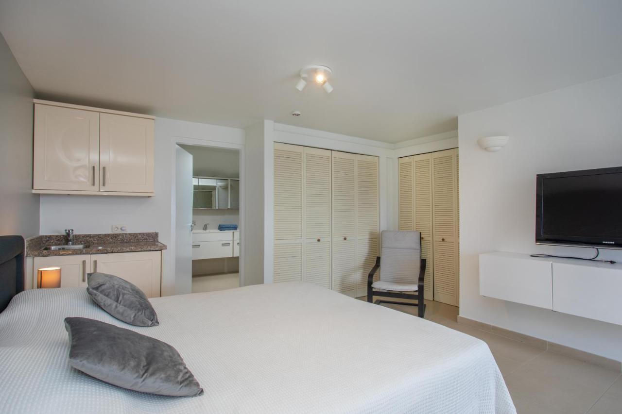 Blue Bay Beach Apartments Bagian luar foto