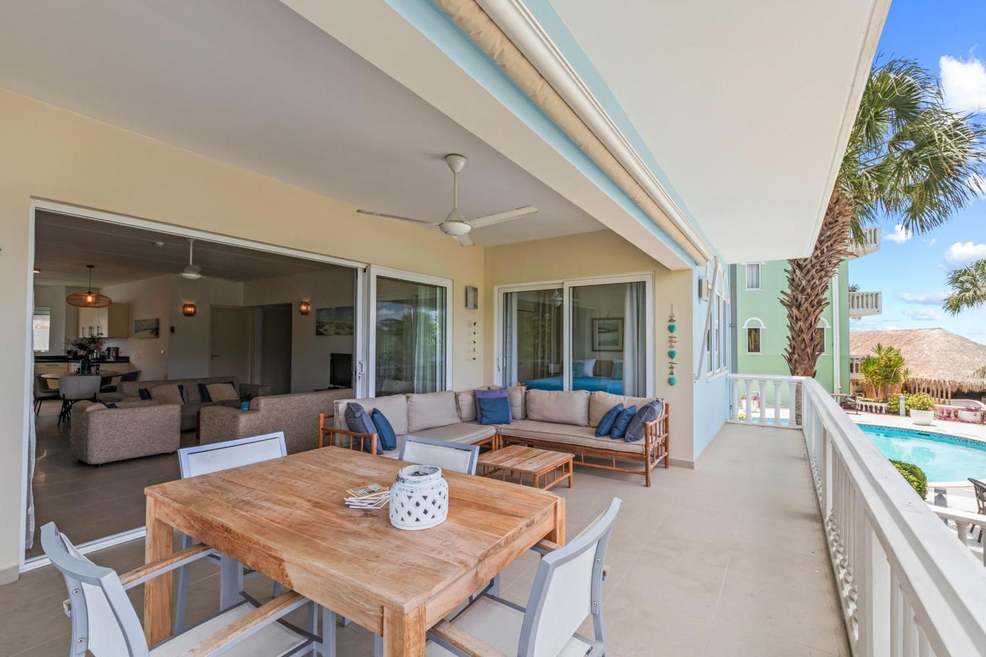 Blue Bay Beach Apartments Bagian luar foto