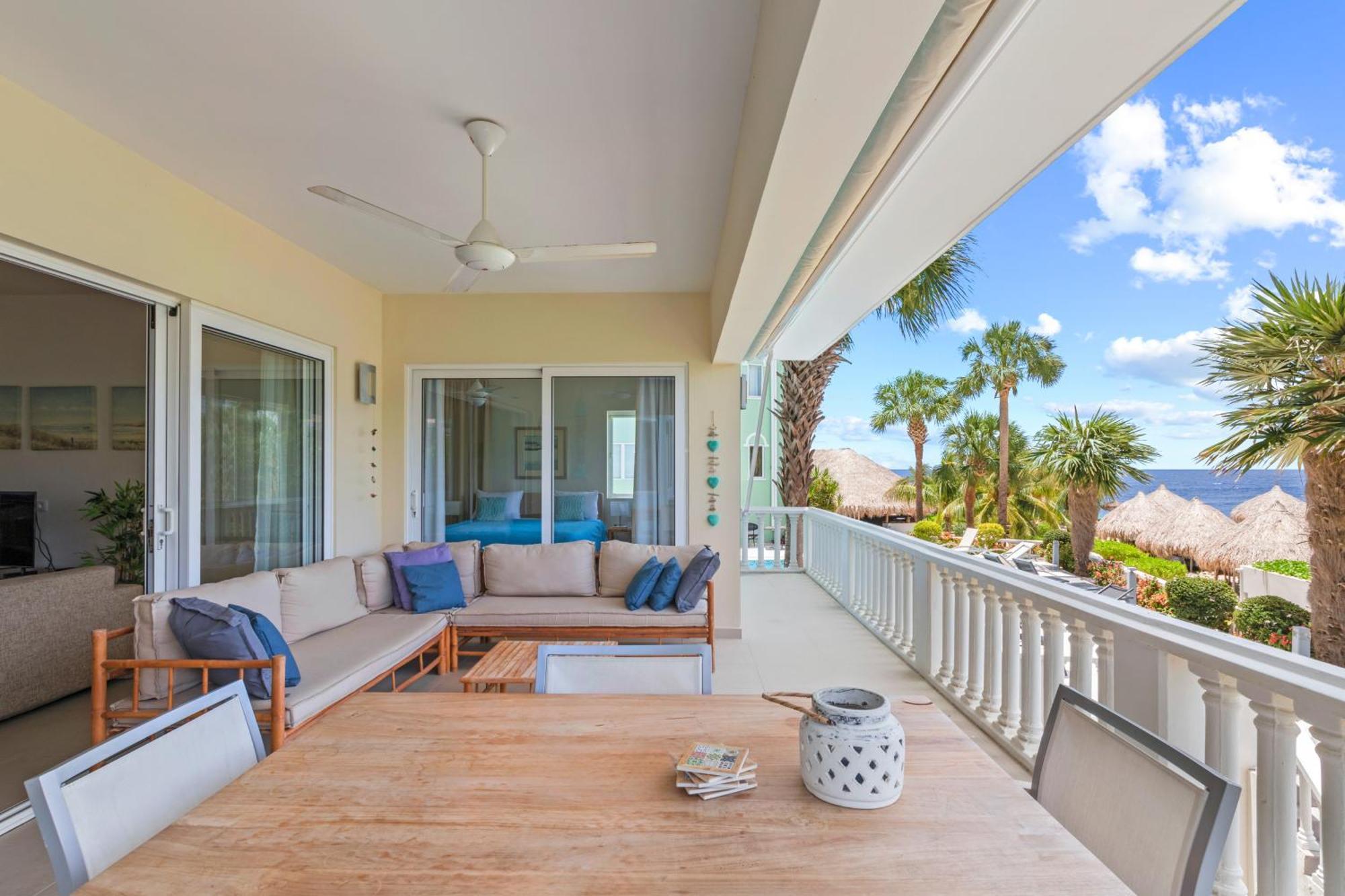 Blue Bay Beach Apartments Bagian luar foto